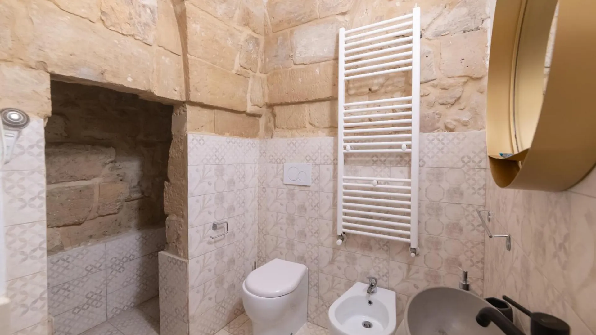 Fjore Di Lecce, Camere & Caffe Lecce