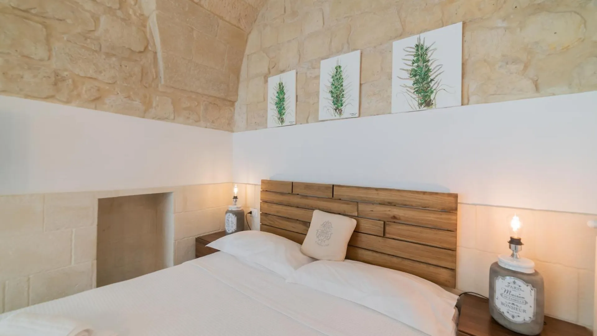 Fjore Di Lecce, Camere & Caffe Lecce