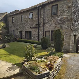 https://summers-barn.yorkshirehotels.net