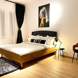https://superior-apartment-redbed-self-catering-apartments.bucharesthotelsnow.com