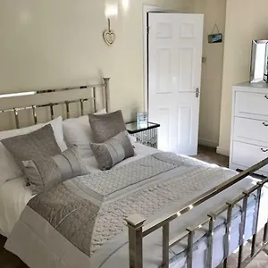 https://the-old-dairy-wakefield.yorkshirehotels.net